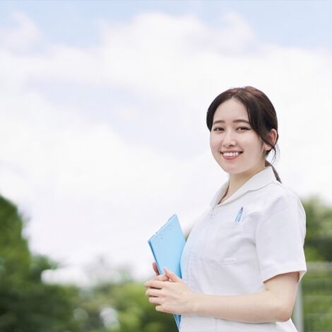 白衣女性　Sサイズ